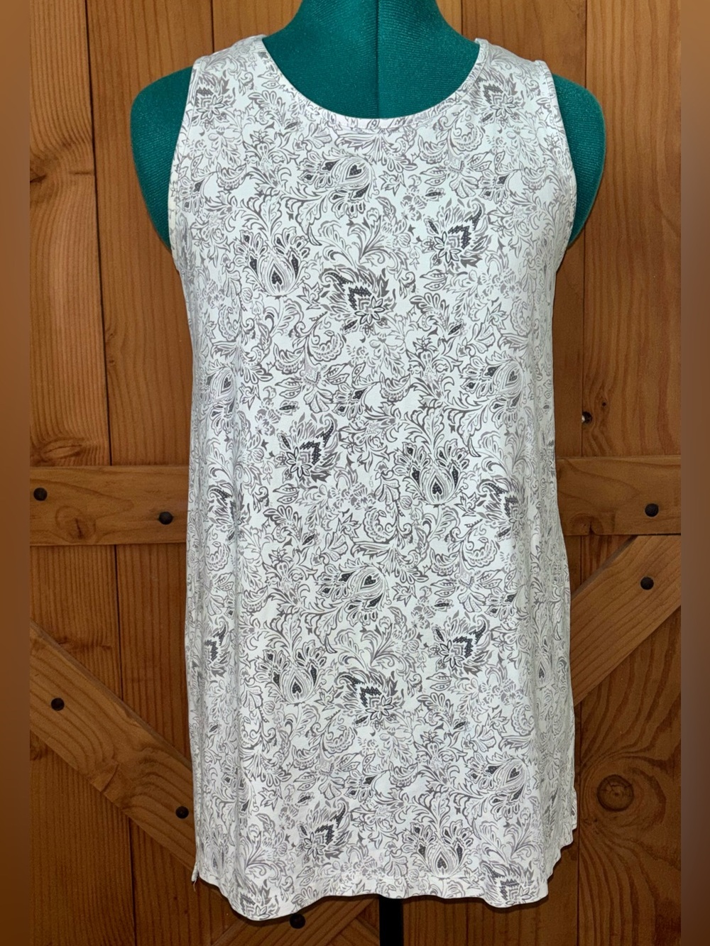 Liz Claiborne Studio Paisley Floral Sleeveless Tunic Tank Top Women’s Small